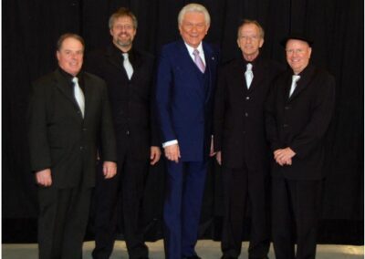 Tommy Hunter and The Travelin' Men in 2009 (L-R) Steve Smith, George Mason, Tommy, Larry Nutter, Roger Sullivan.